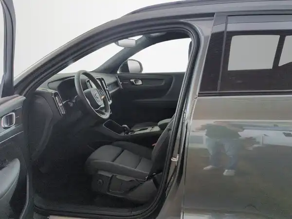 VOLVO EX40 (7/18)