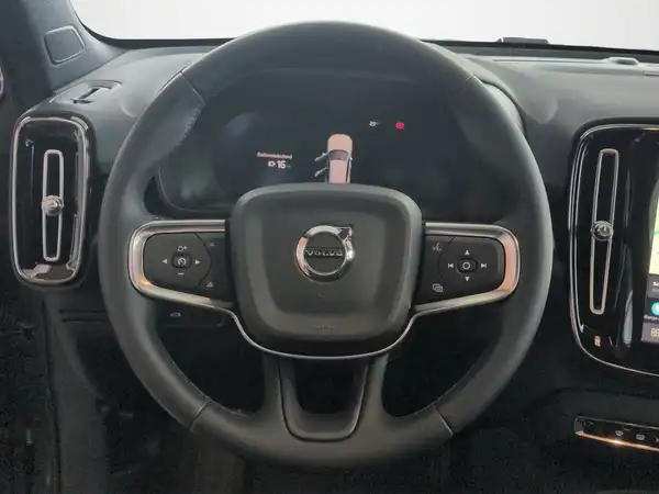 VOLVO EX40 (10/18)