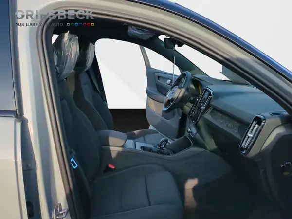VOLVO EX40 (11/16)