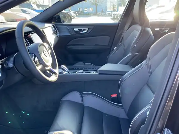 VOLVO S60 (11/18)