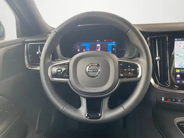 VOLVO S60 (10/21)