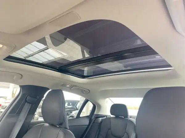 VOLVO S60 (20/20)