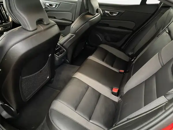 VOLVO S60 (14/16)