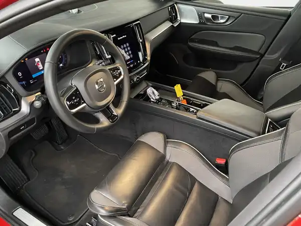VOLVO S60 (9/16)