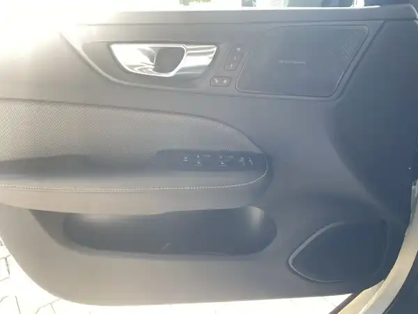 VOLVO S60 (17/20)