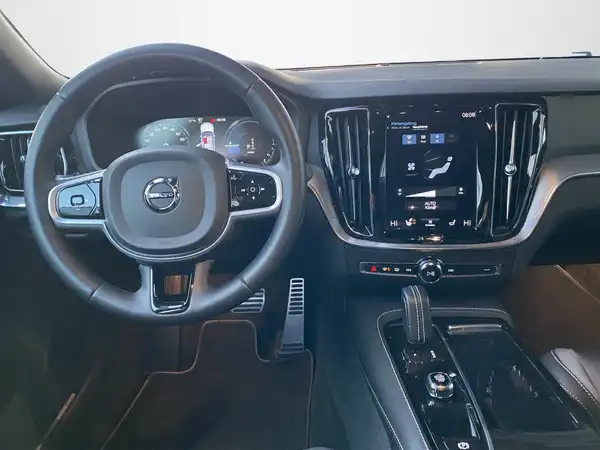 VOLVO S60 (8/20)