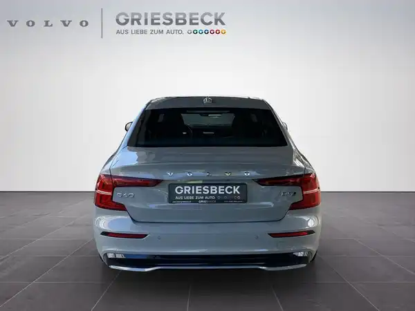 VOLVO S60 (4/22)