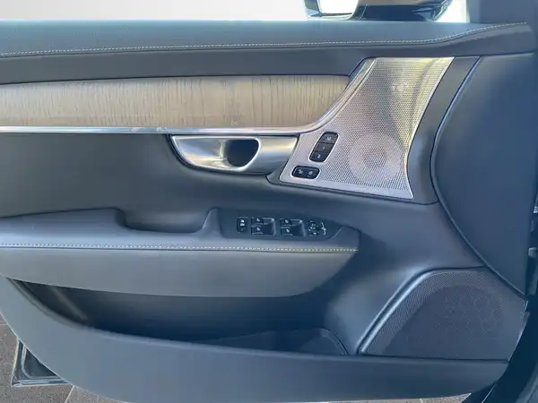 VOLVO S90 (17/23)