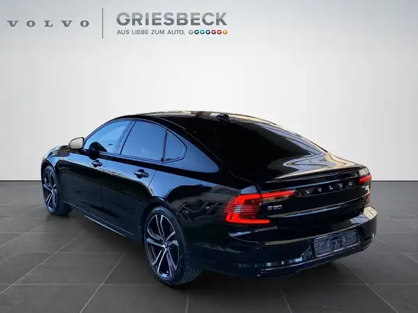 VOLVO S90 (3/23)