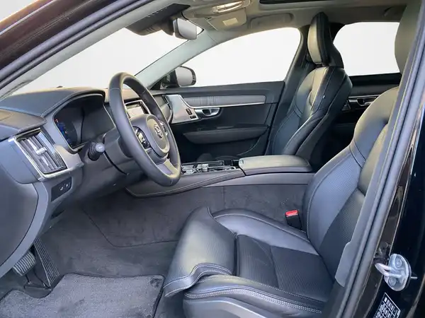 VOLVO S90 (7/23)
