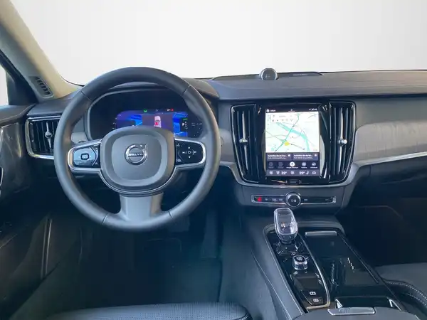 VOLVO S90 (8/23)