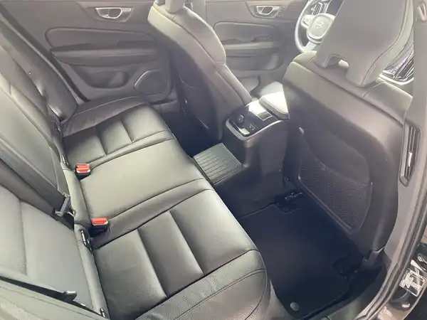 VOLVO V60 (13/22)