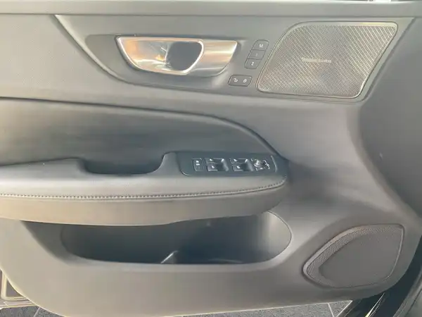 VOLVO V60 (17/22)