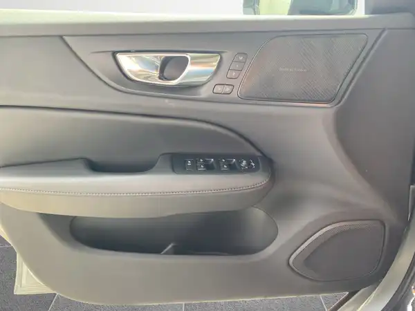VOLVO V60 (17/20)