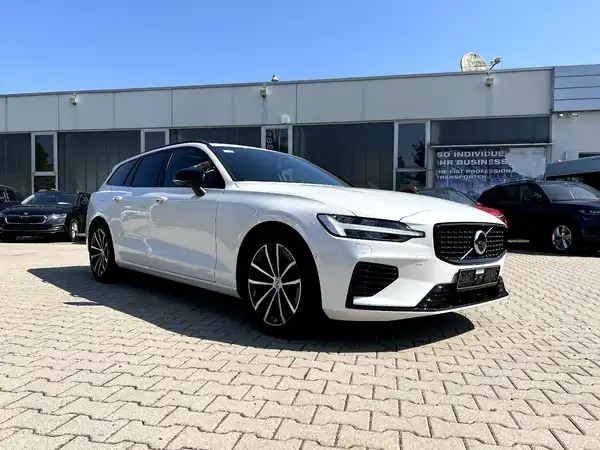 VOLVO V60 (5/28)