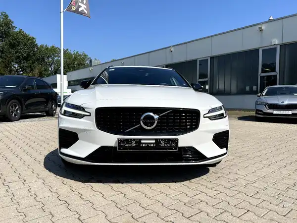 VOLVO V60 (6/28)