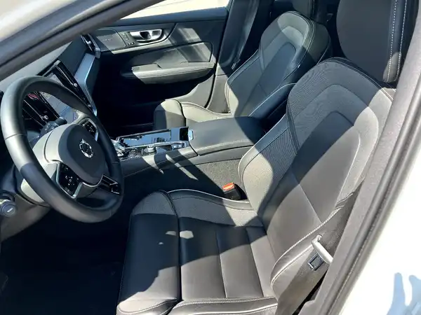 VOLVO V60 (8/28)