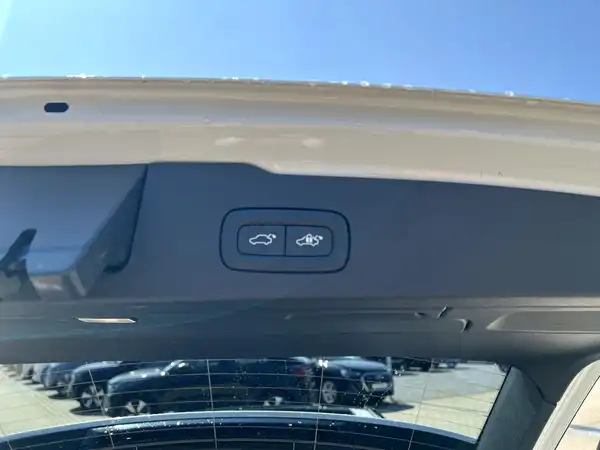 VOLVO V60 (9/28)