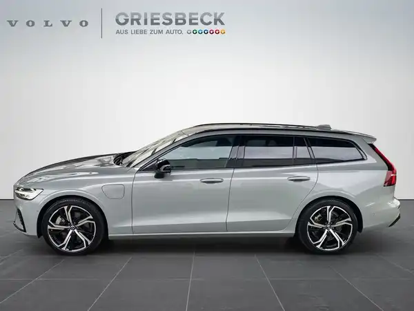 VOLVO V60 (2/22)