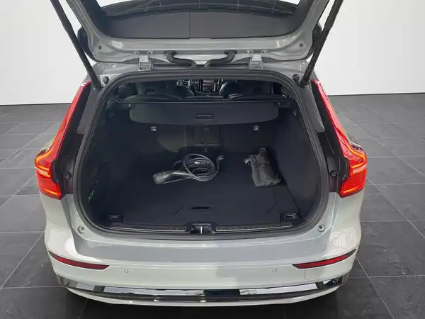VOLVO V60 (14/22)
