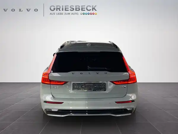 VOLVO V60 (4/22)