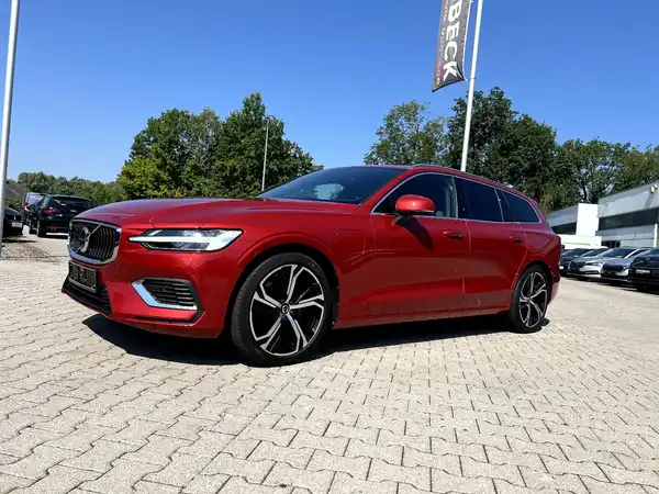 VOLVO V60 (1/28)