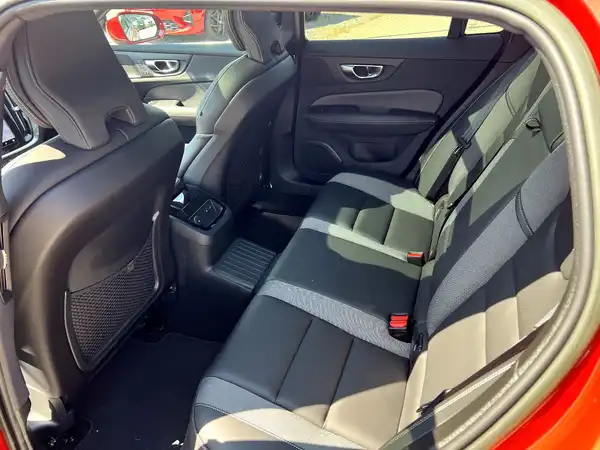 VOLVO V60 (15/28)
