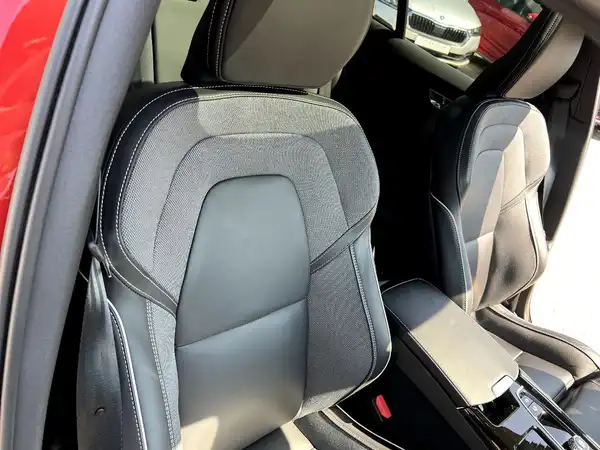 VOLVO V60 (24/28)