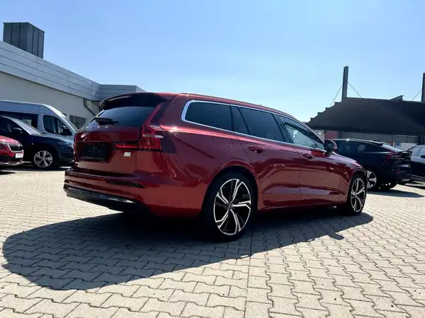 VOLVO V60 (4/28)