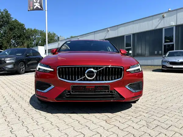 VOLVO V60 (5/28)