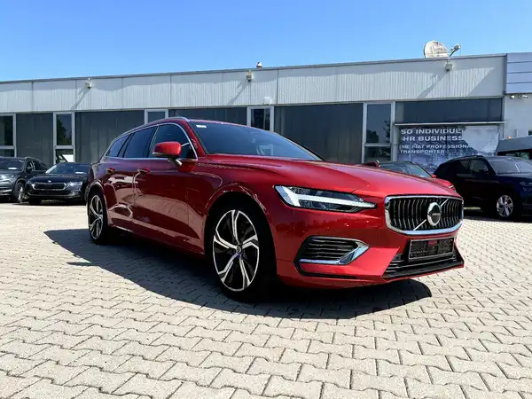 VOLVO V60 (6/28)