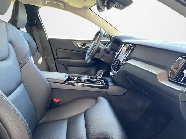 VOLVO V60 (12/20)