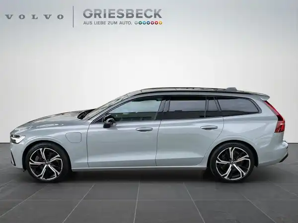 VOLVO V60 (2/23)