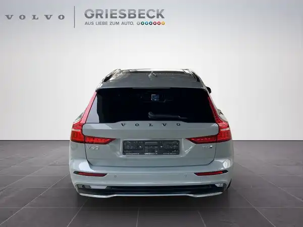 VOLVO V60 (4/23)