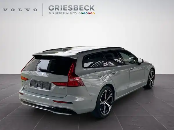 VOLVO V60 (5/23)