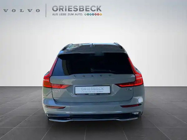 VOLVO V60 (4/22)