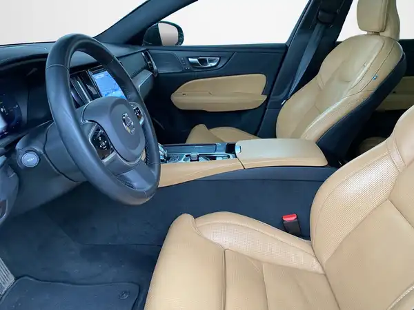 VOLVO V60 (7/22)