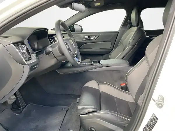 VOLVO V60 (7/22)