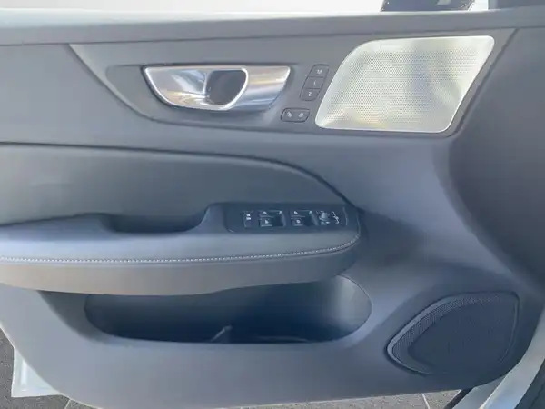 VOLVO V60 (17/22)