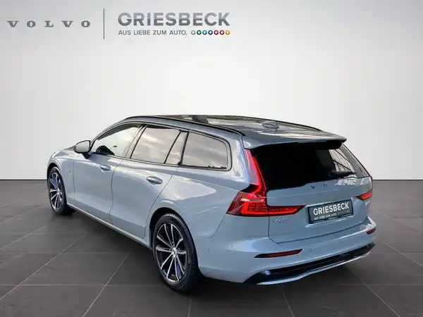 VOLVO V60 (3/22)