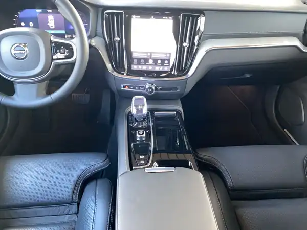 VOLVO V60 (9/22)