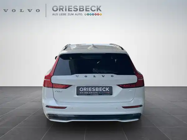 VOLVO V60 (4/22)