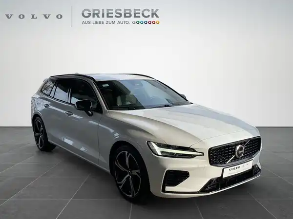 VOLVO V60 (6/22)