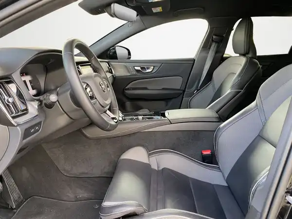 VOLVO V60 (7/22)