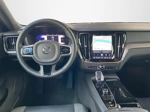 VOLVO V60 (8/22)