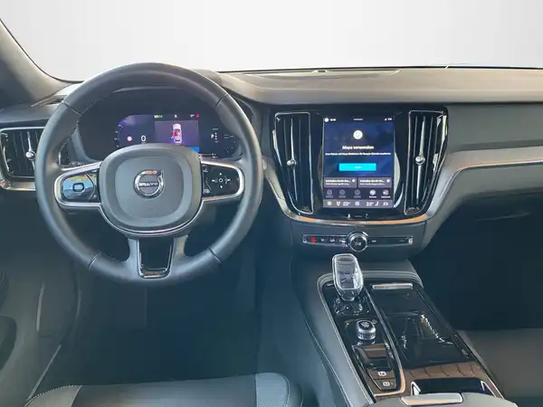 VOLVO V60 (8/22)