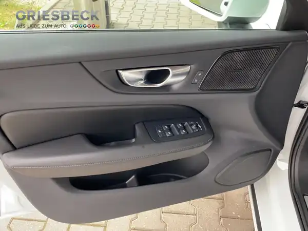 VOLVO V60 (10/20)