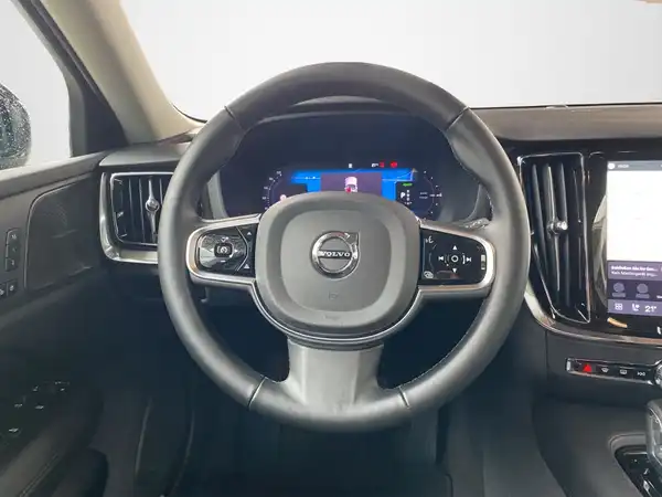 VOLVO V60 (10/21)