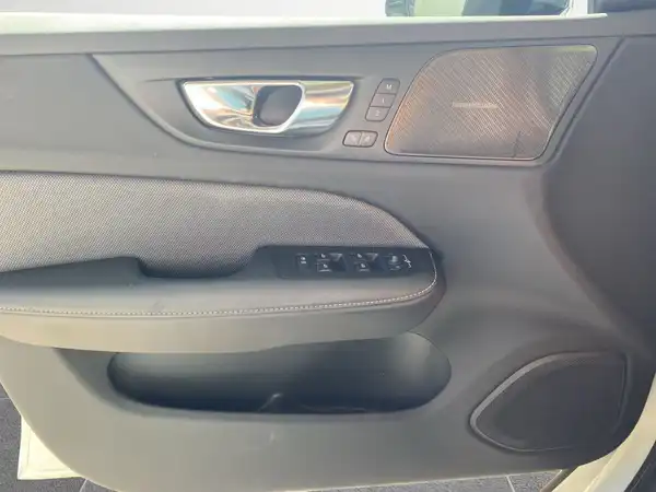VOLVO V60 (17/22)