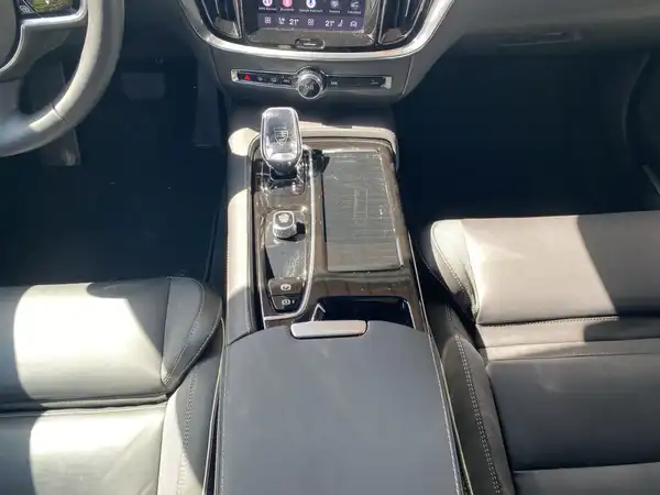 VOLVO V60 (9/22)